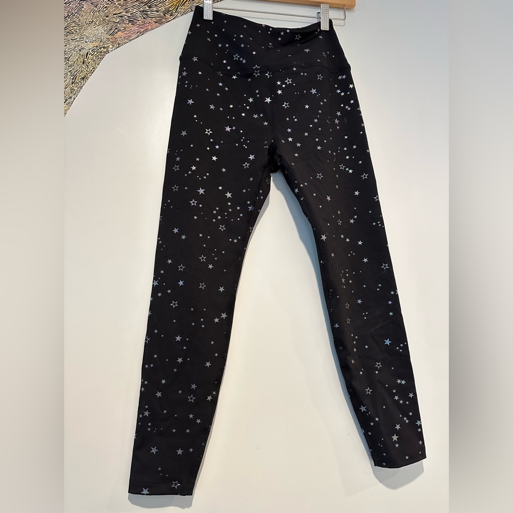 Beyond Yoga Black Star Print Leggings